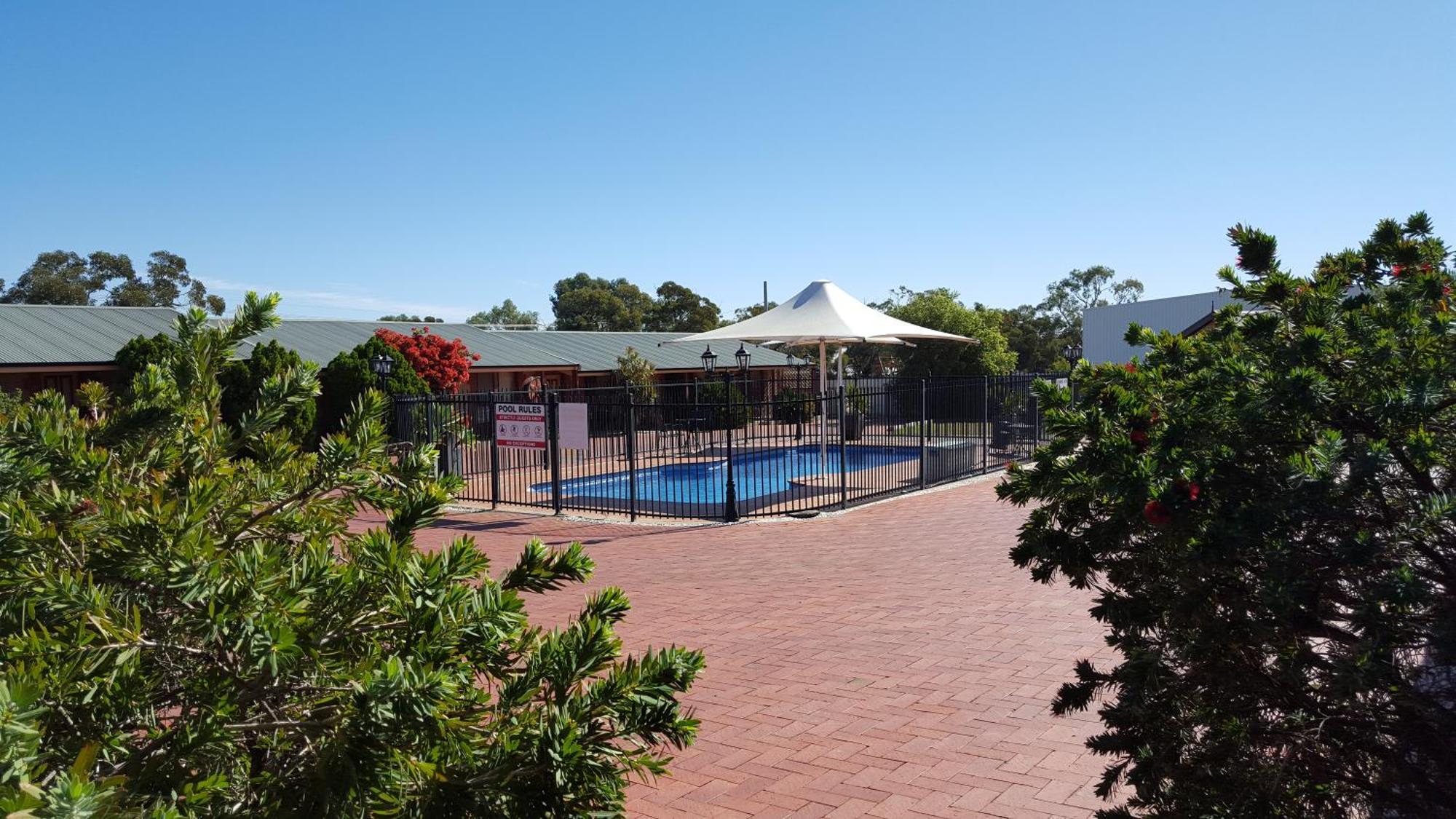 Gateway Motor Inn - Self Check-In Broken Hill Exteriér fotografie