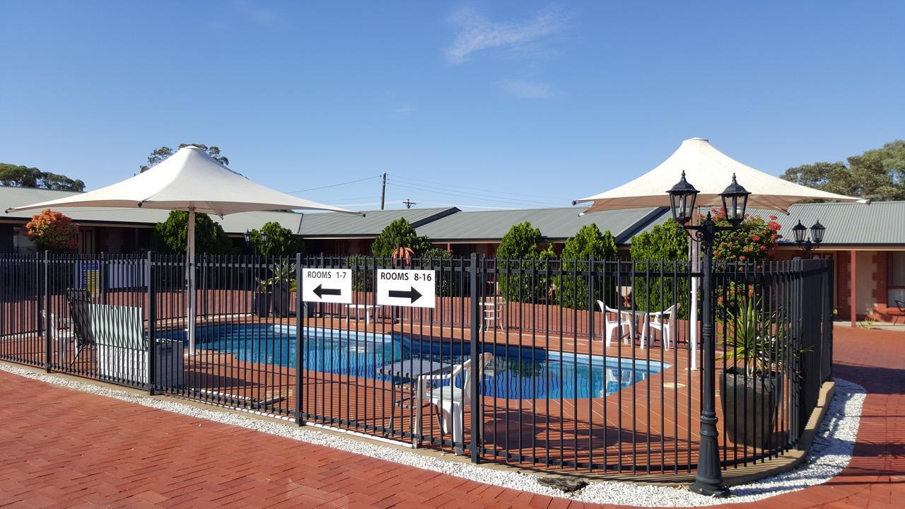 Gateway Motor Inn - Self Check-In Broken Hill Exteriér fotografie