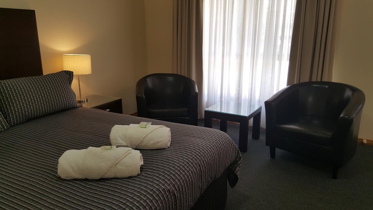 Gateway Motor Inn - Self Check-In Broken Hill Exteriér fotografie